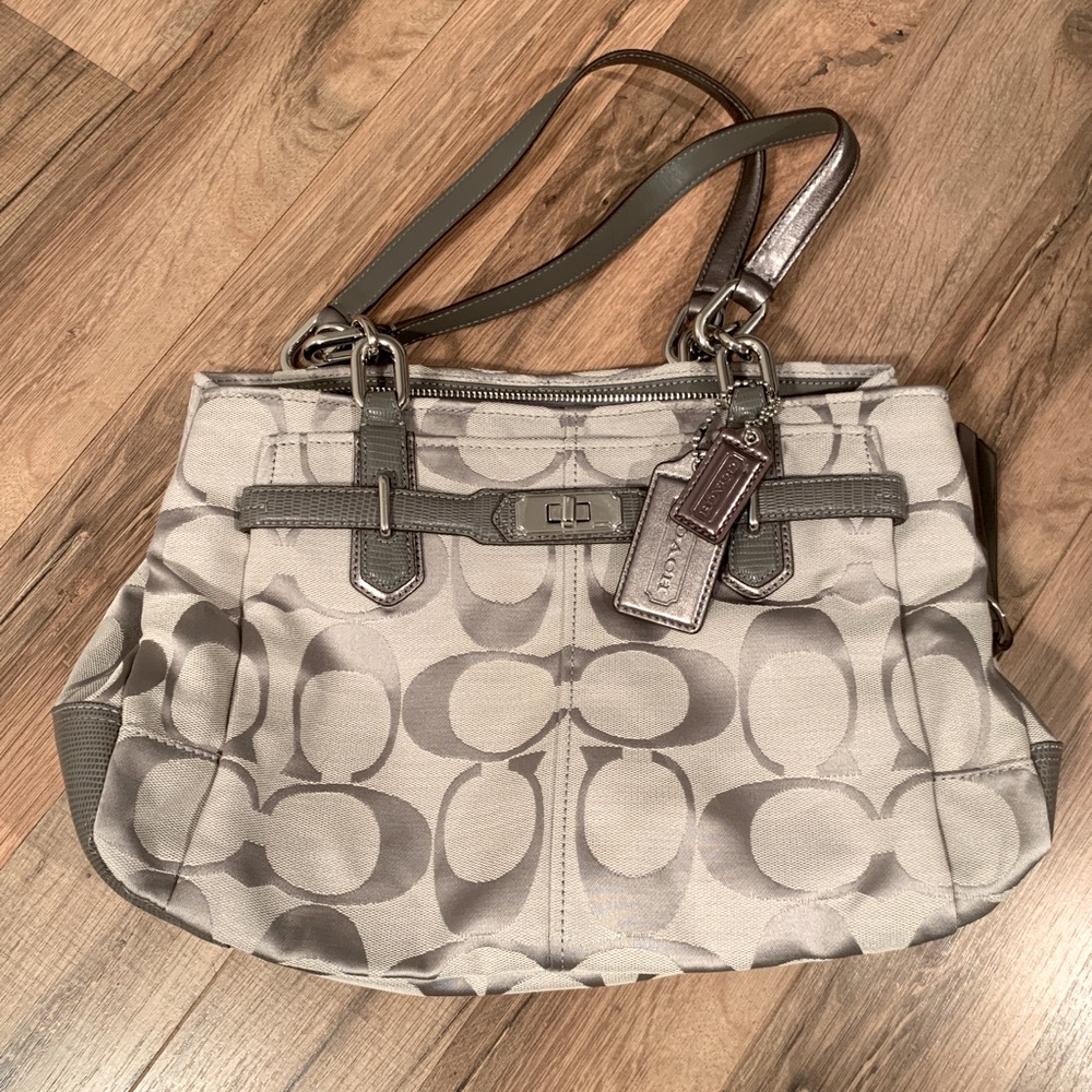 Authentic Coach Purse - New Chelsea Jayden Satchel